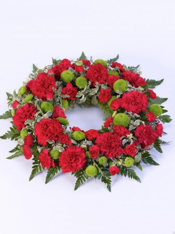 Classic Wreath Red & Green