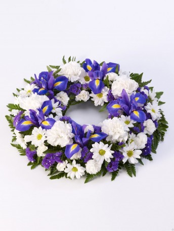 Classic Wreath Blue & White