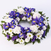 Classic Wreath Blue & White